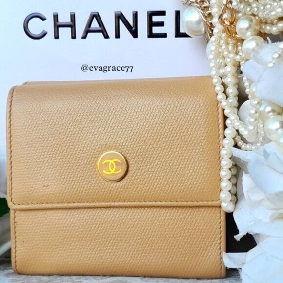 CHANEL Handbags - Chanel Bifold CC Flap Vintage Wallet/Bag!